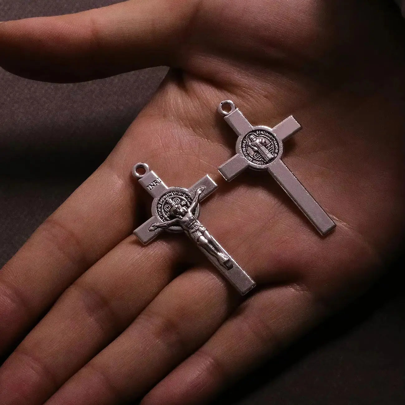 10Pcs/15Pcs/30Pcs Catholic Exorcism St.Benedict Pendants INRI Crucifix